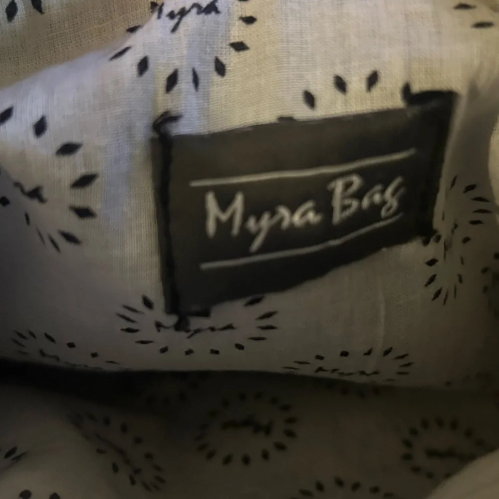 Myra PARADIGM POUCH - Picture 6 of 10